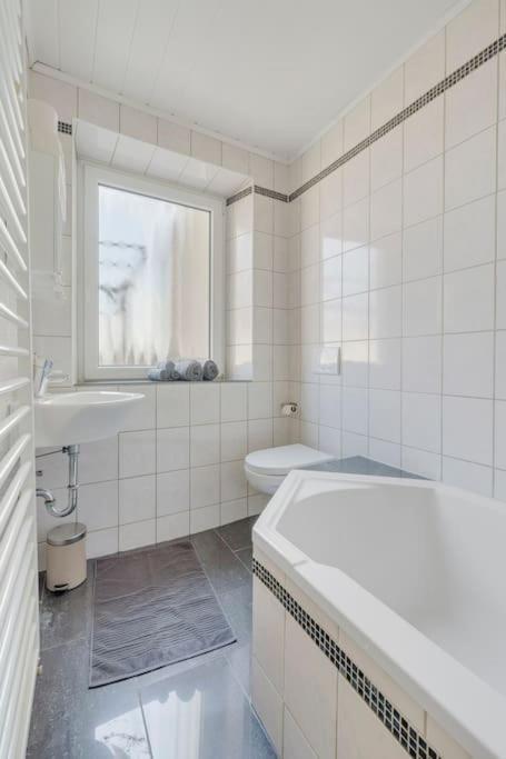 Tiny Apartment With Spacious Terrace On The Rhine Neuwied Eksteriør bilde