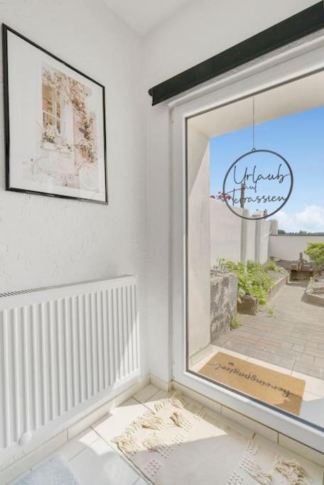 Tiny Apartment With Spacious Terrace On The Rhine Neuwied Eksteriør bilde